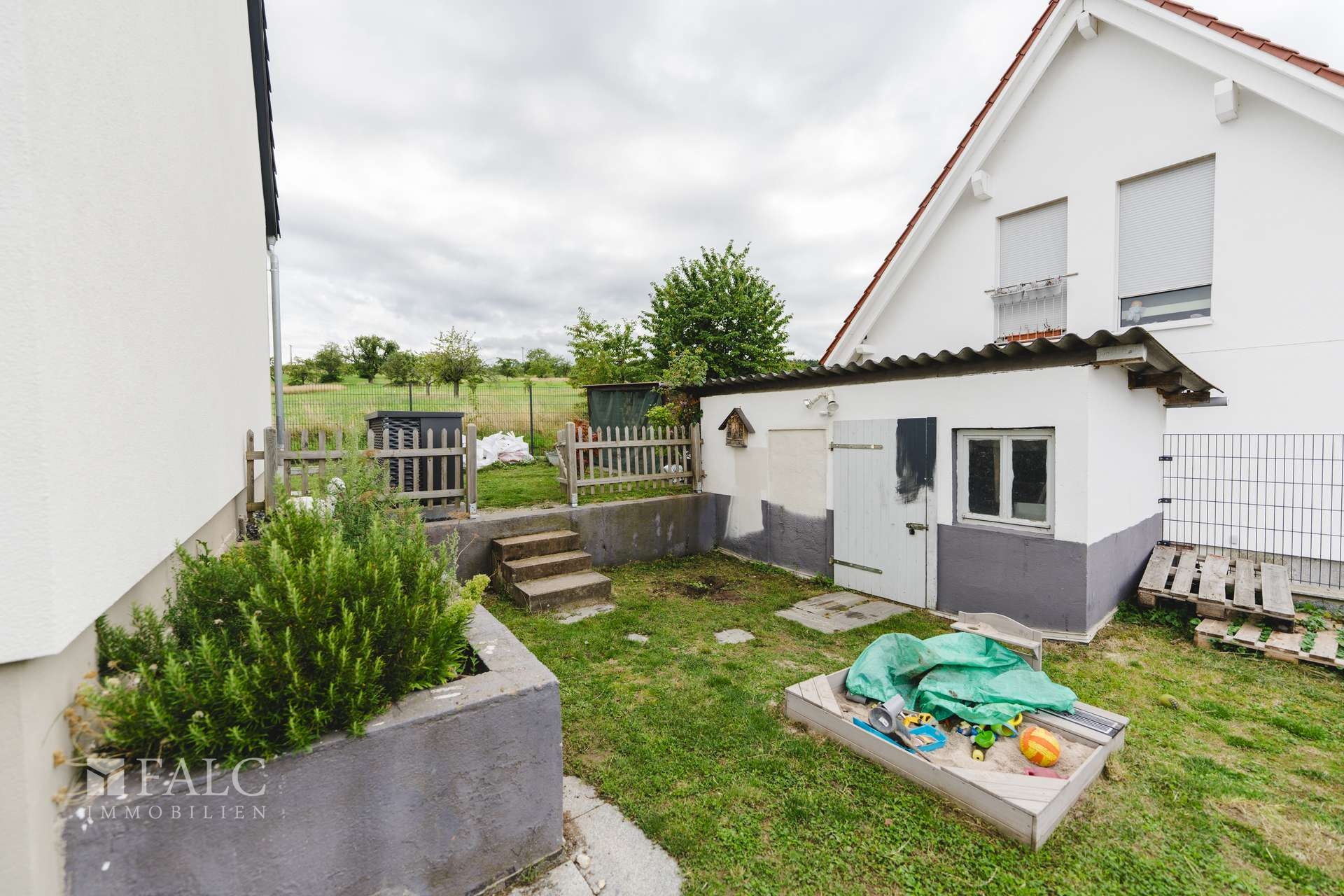 Garten mit Beet